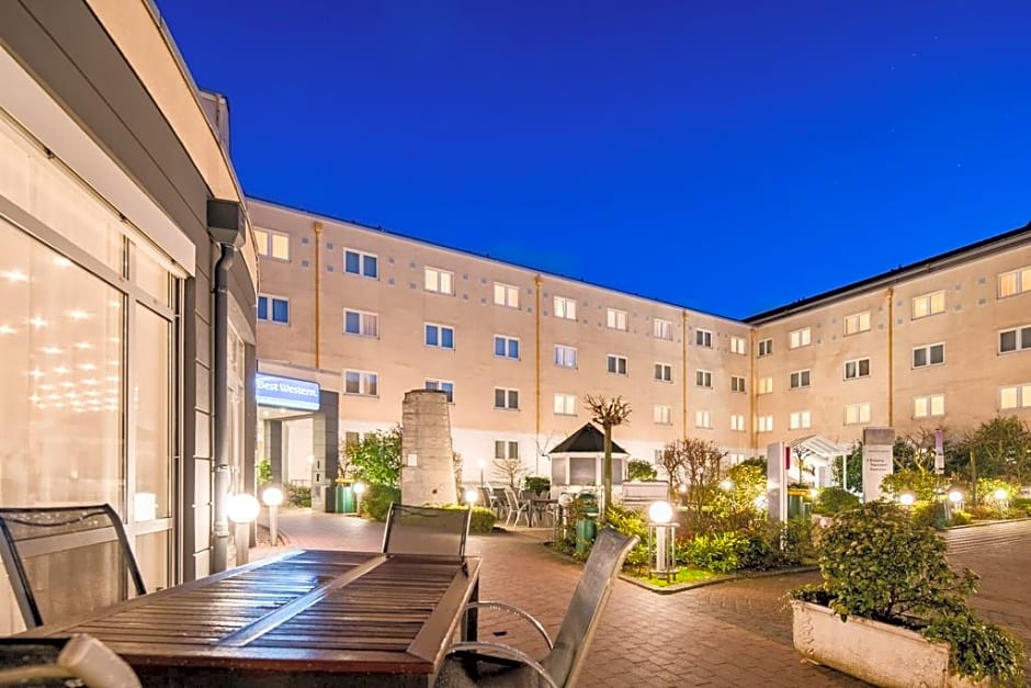 Airways Hotels Frankfurt Airport West