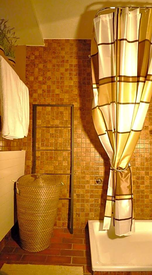 In the heart of Zurich - pedestrian area - close to central, main train station and riverside