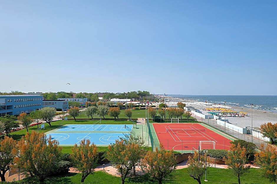 Soleē, Family Holidays & Hostelling