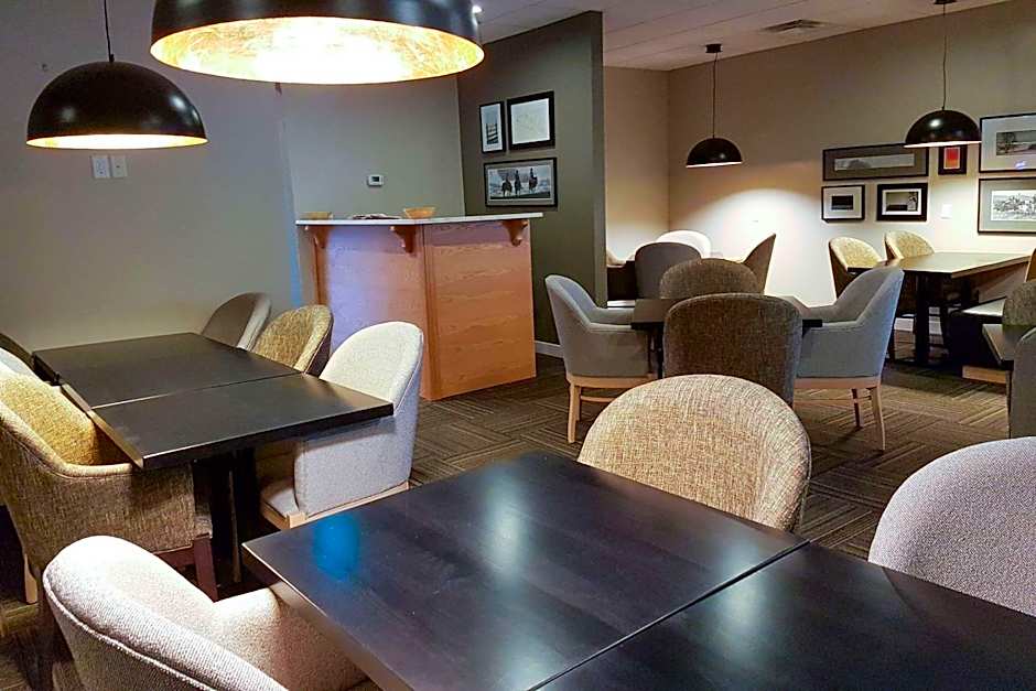 Radisson Hotel & Conference Centre West Edmonton