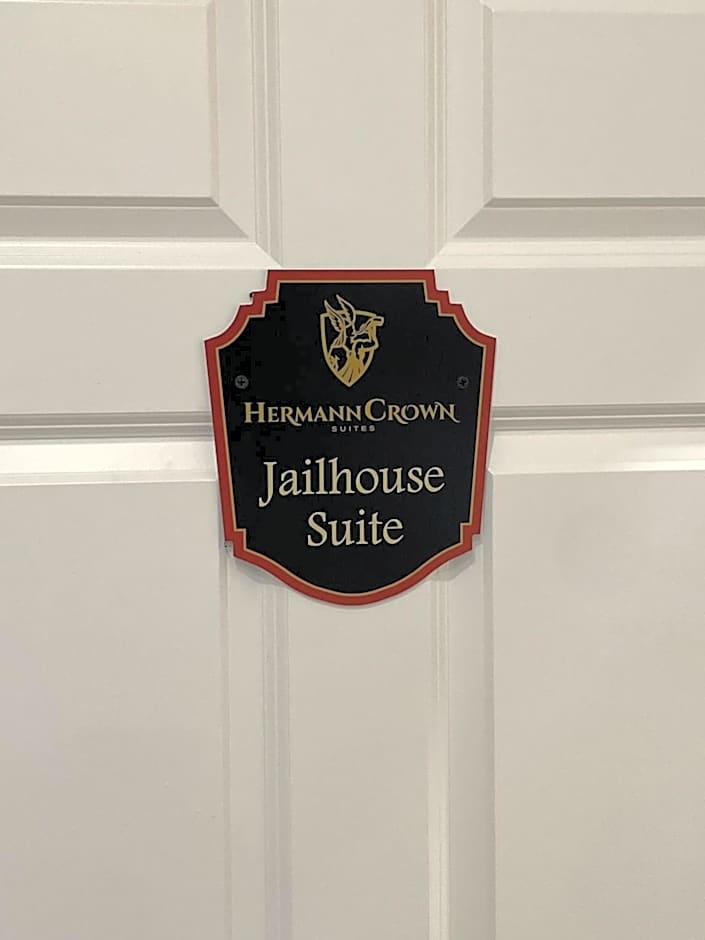 Hermann Crown Suites