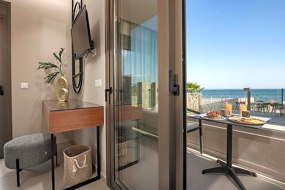 Horizon Apartments - Beachfront Luxury, by ZanteWize