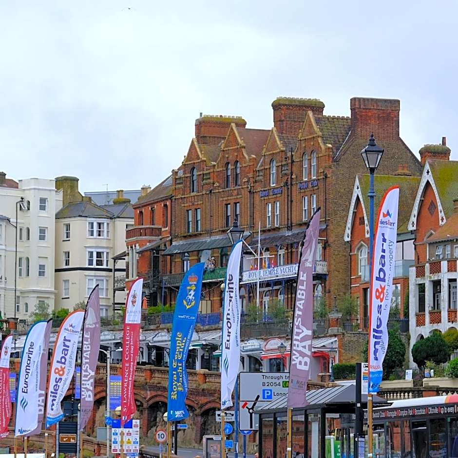Royal Temple Yacht Club