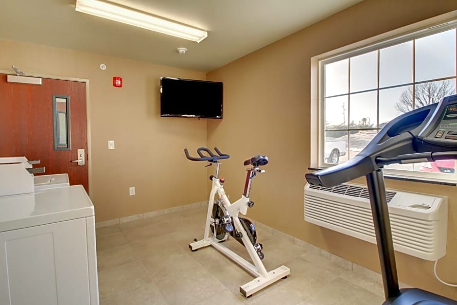 Cobblestone Hotel & Suites - Salem