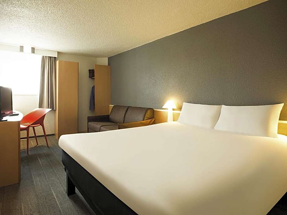 ibis Orly Chevilly Tram 7