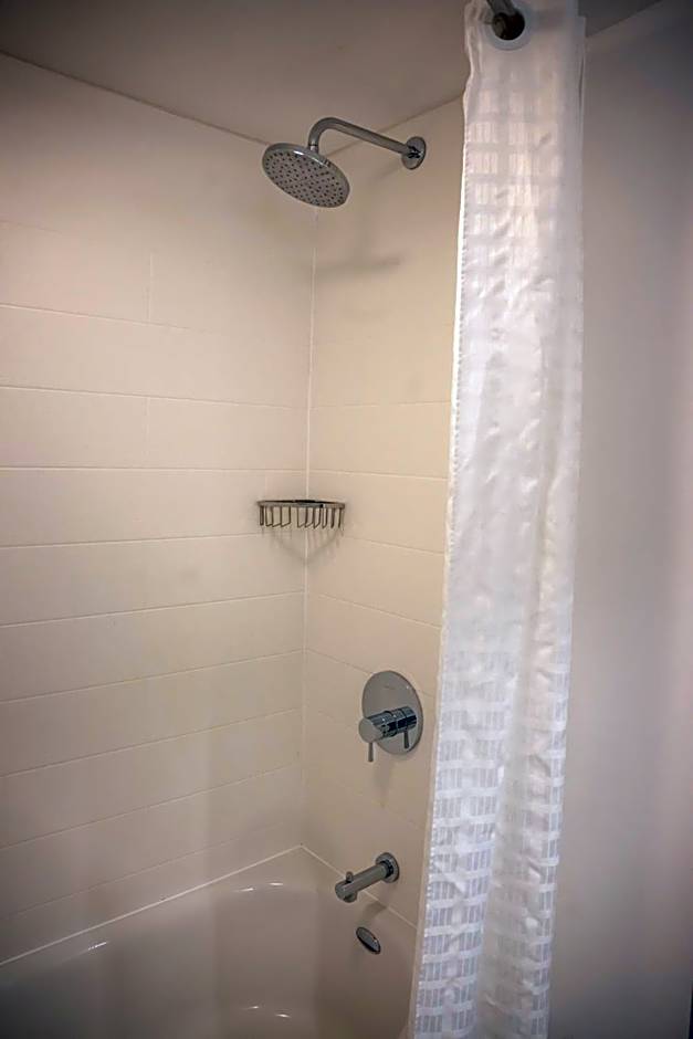 Country Inn & Suites by Radisson, Erie, PA