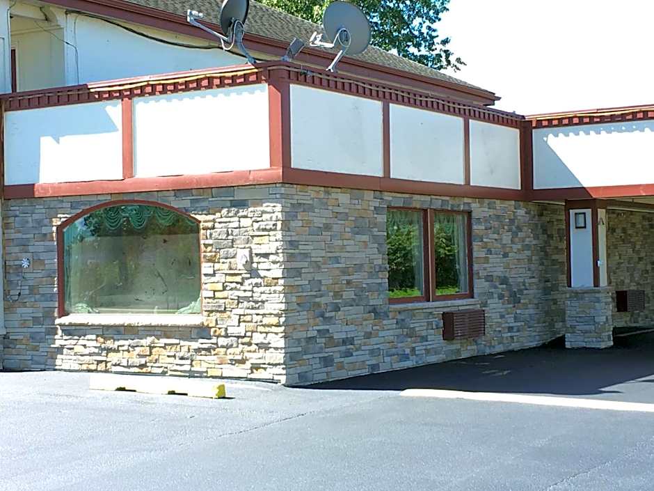 Days Inn by Wyndham Queensbury/Lake George