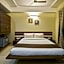 Hotel 3 Leaves