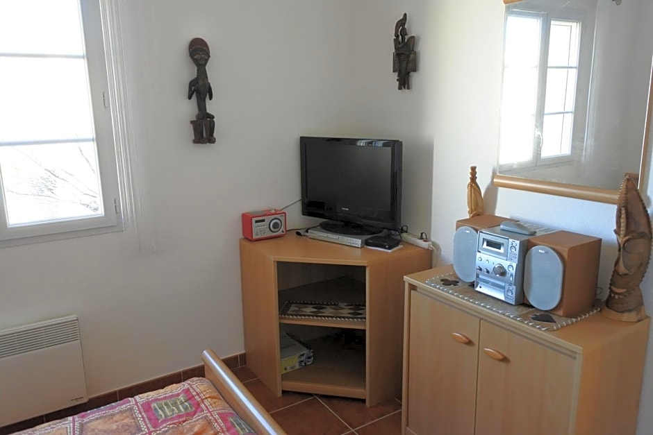 Patrimonio chambre avec commodités chez l’habitant