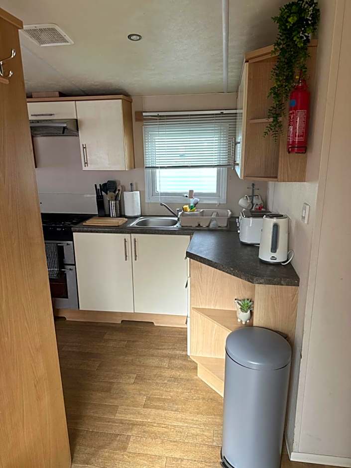 Phoenix caravan hire, Trecco bay