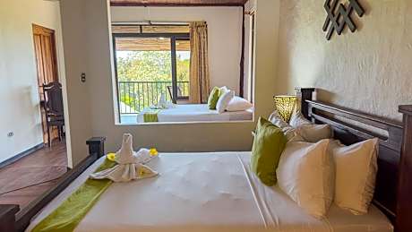 Deluxe Premium with Partial Ocean View