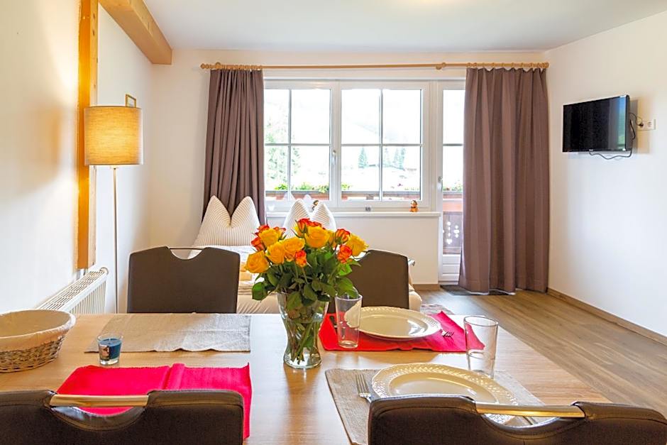 Almhaus Alpenrose Postalm