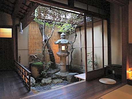 Guesthouse Itoya Kyoto