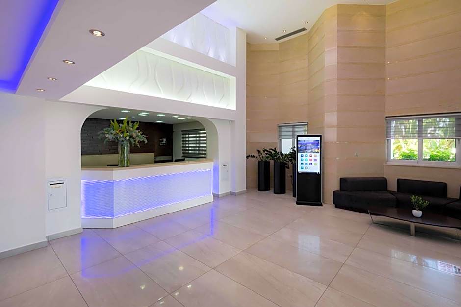 Tasia Maris Beach Hotel - Adults Only