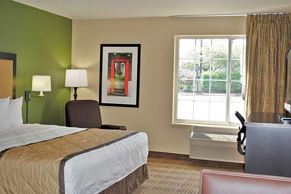 Extended Stay America Suites - Chicago - Westmont - Oak Brook