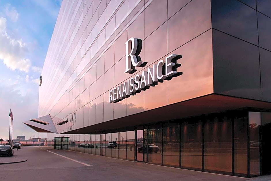 Renaissance by Marriott Warsaw Airport Hotel