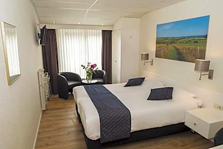 Deluxe Triple Room - Non-Smoking