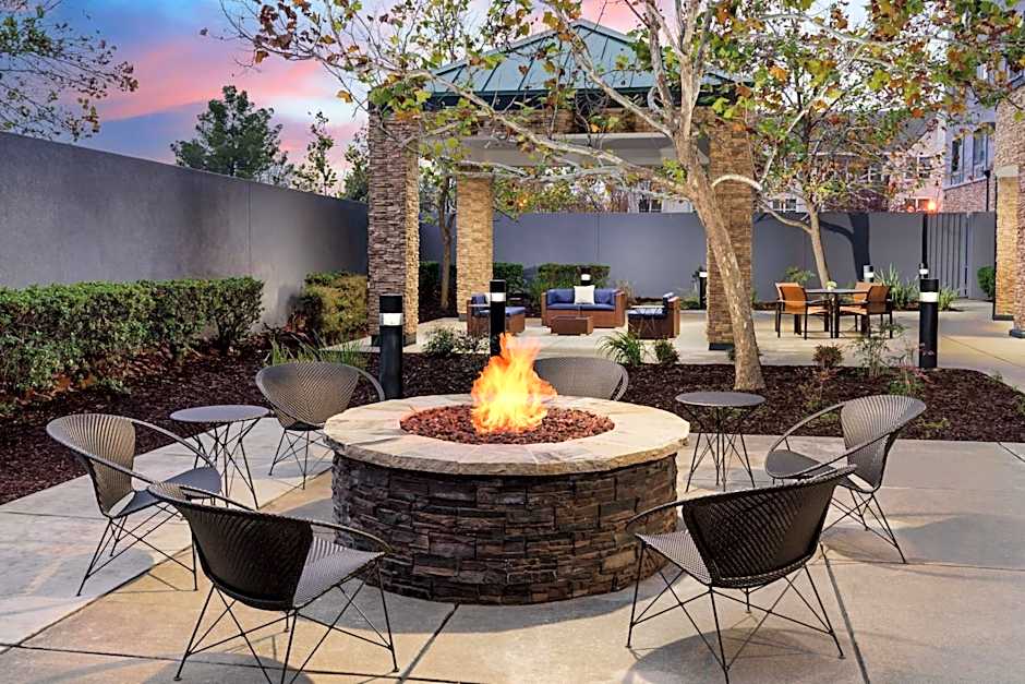 Courtyard by Marriott Sacramento Folsom