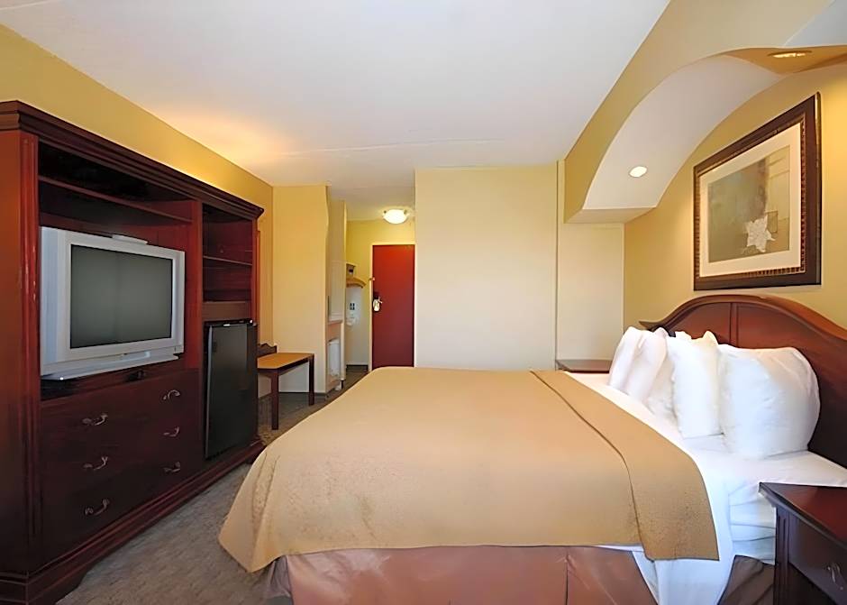 Quality Inn & Suites Bensalem