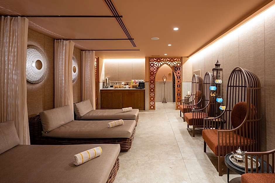 Oasis Spa Club Dead Sea Hotel - 16 years Plus
