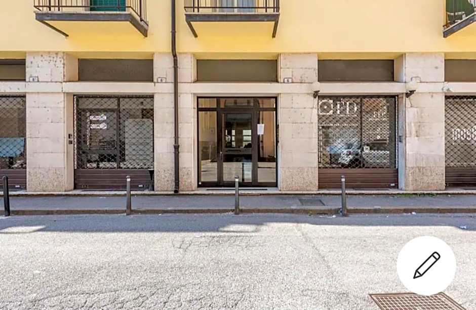 ES - Essential Solution & Emotion Stories (locazione turistica)