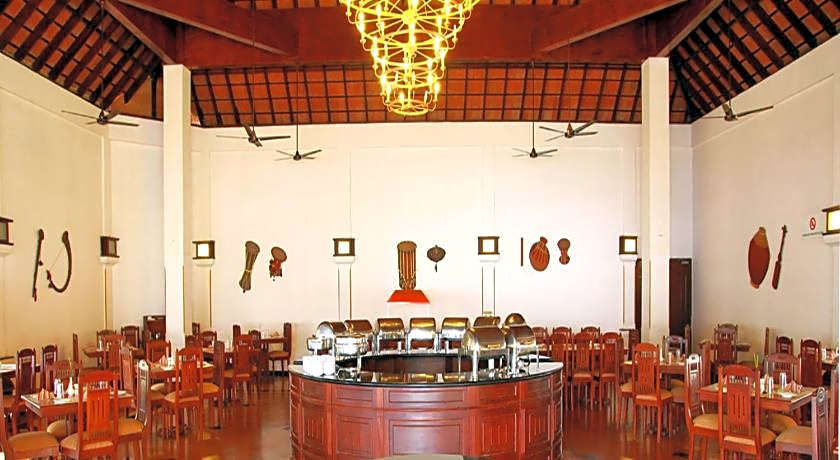 Abad Whispering Palms