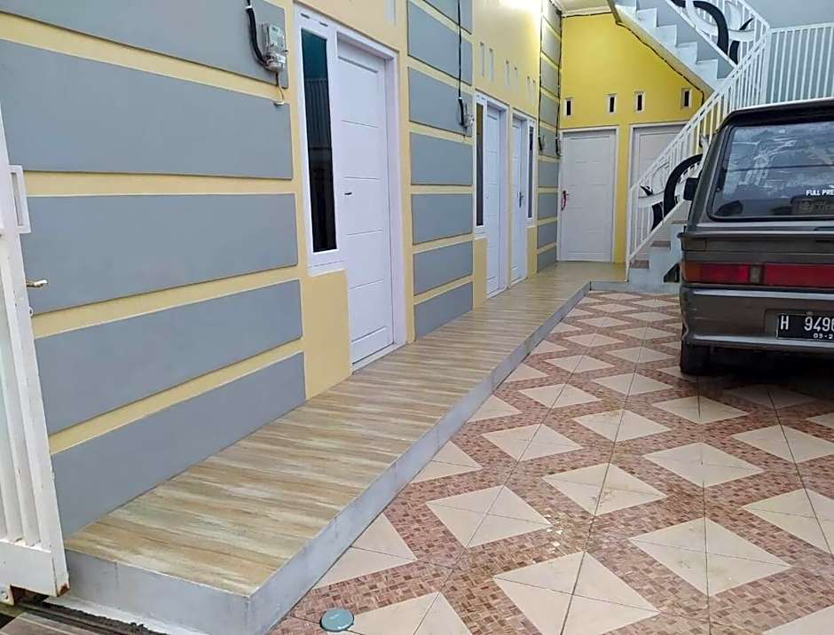 Guesthouse Berlian Batang Syariah near Kampung Kalisalak Park