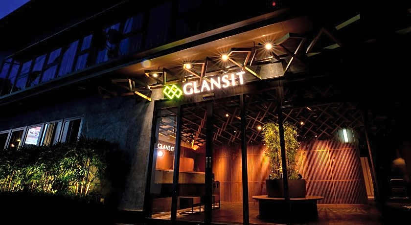 GLANSIT KYOTO KAWARAMACHI