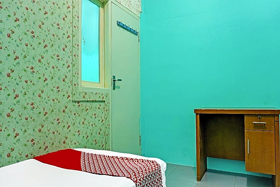 Hotel O Home Stay Elis Cateliya Syariah