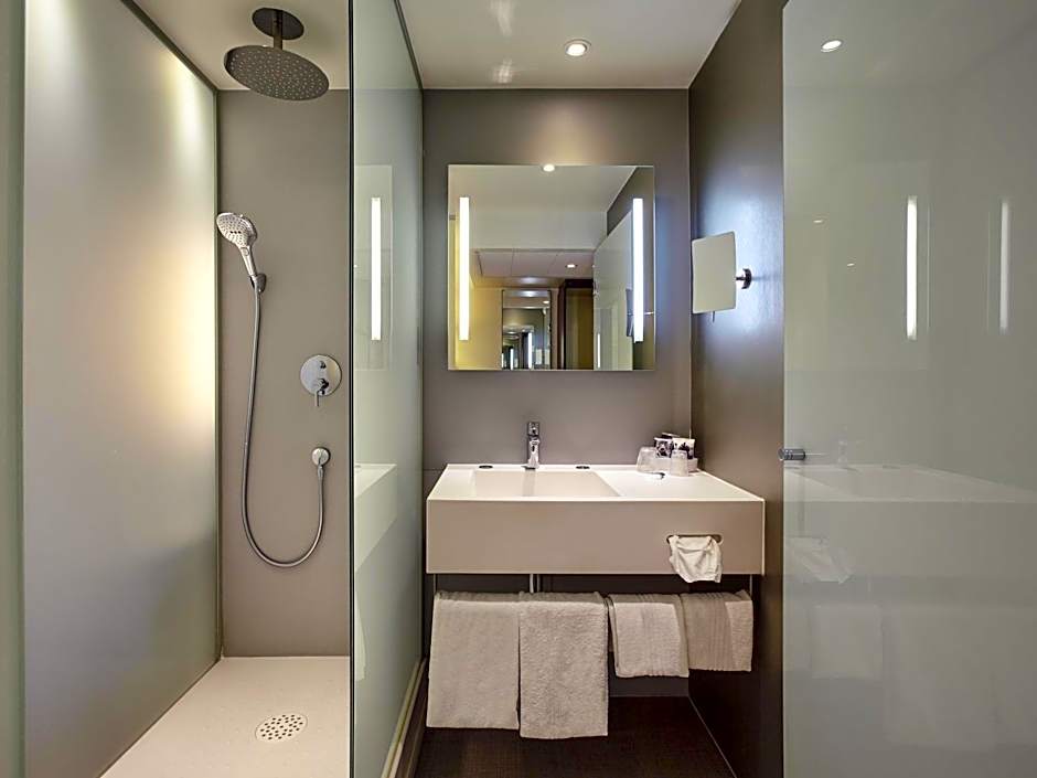 Mercure Paris Arc De Triomphe Etoile