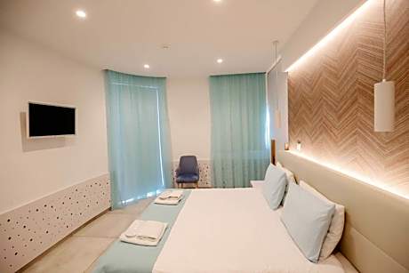 Double Room with Side Sea View Balcony