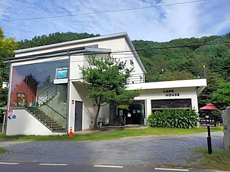 Toechon Cheonjinam Pension