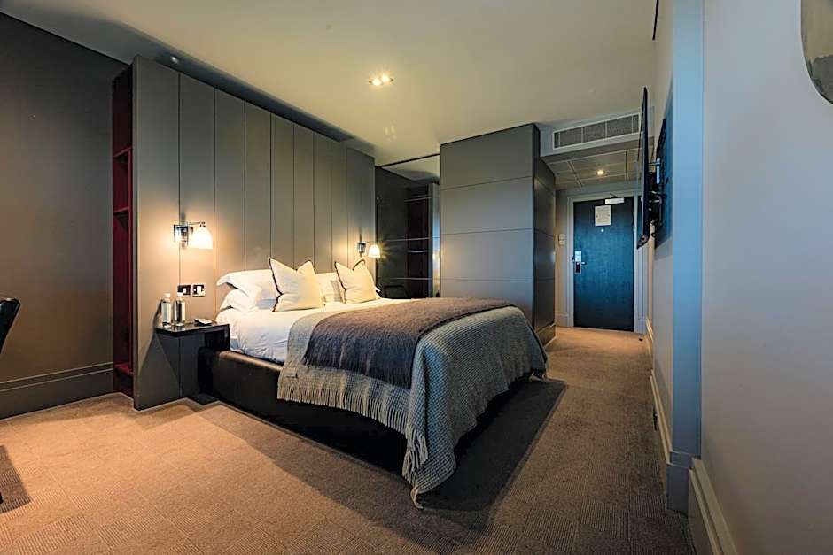 Photo 1 of 8 of Double Room