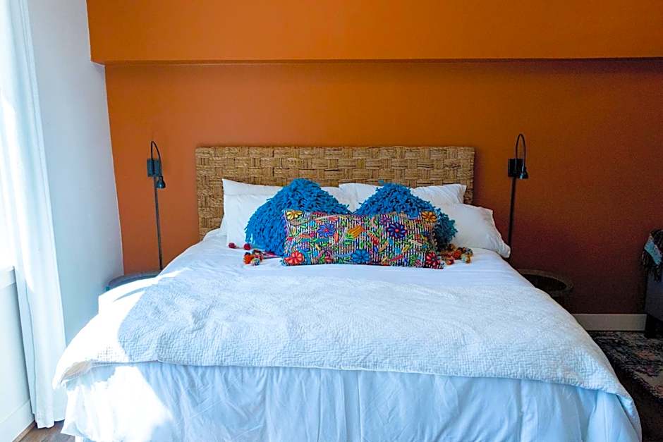 The Bishop Arts Hotel by Qresorts