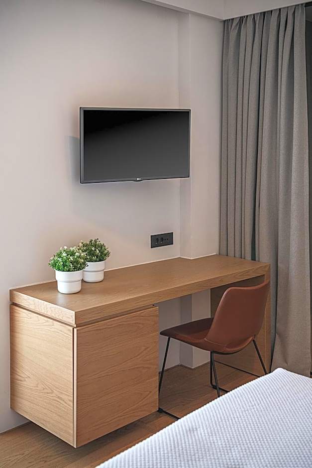 Theofilos City Hotel