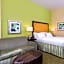Holiday Inn Express and Suites Dickson City By IHG