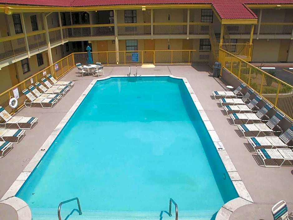 La Quinta Inn by Wyndham Nashville South