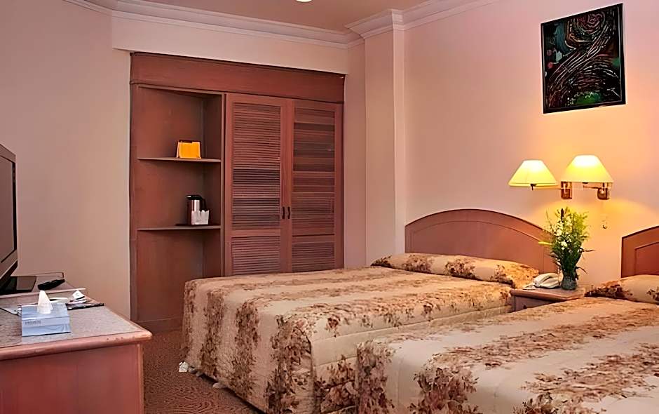 Hotel Rainbow