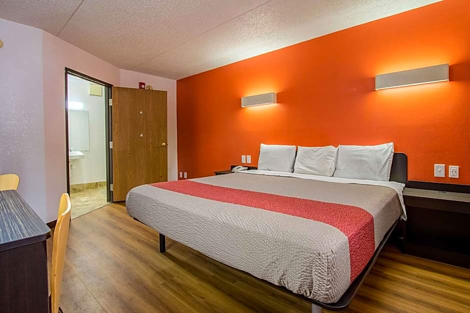 Motel 6-Ashland, OH