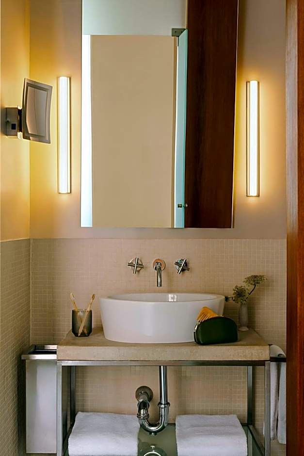 Chambers Hotel Central Park South, Sonder by Marriott Bonvoy