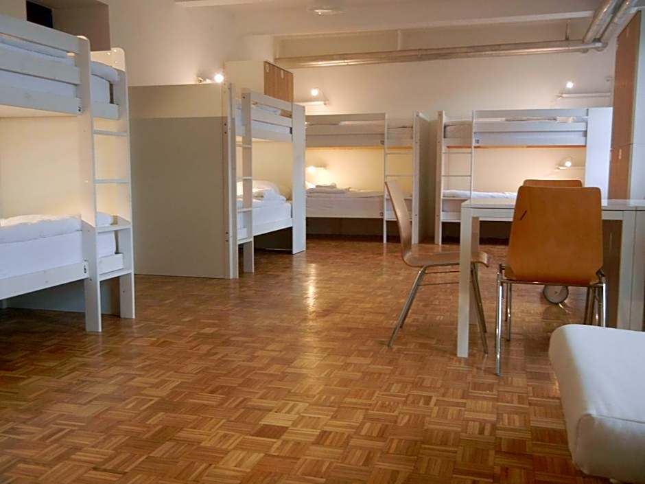 Hostel DIC