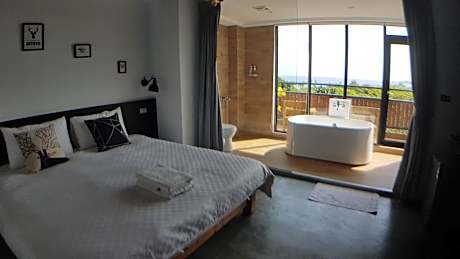 Double Room with Balcony and Sea View
