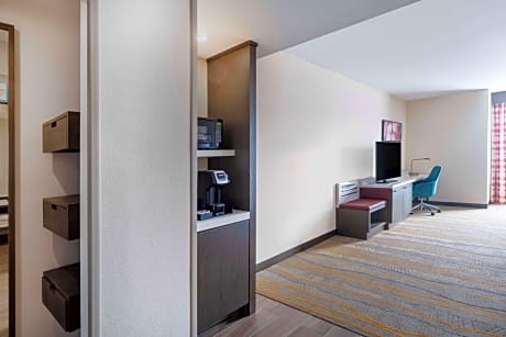 Junior King Suite