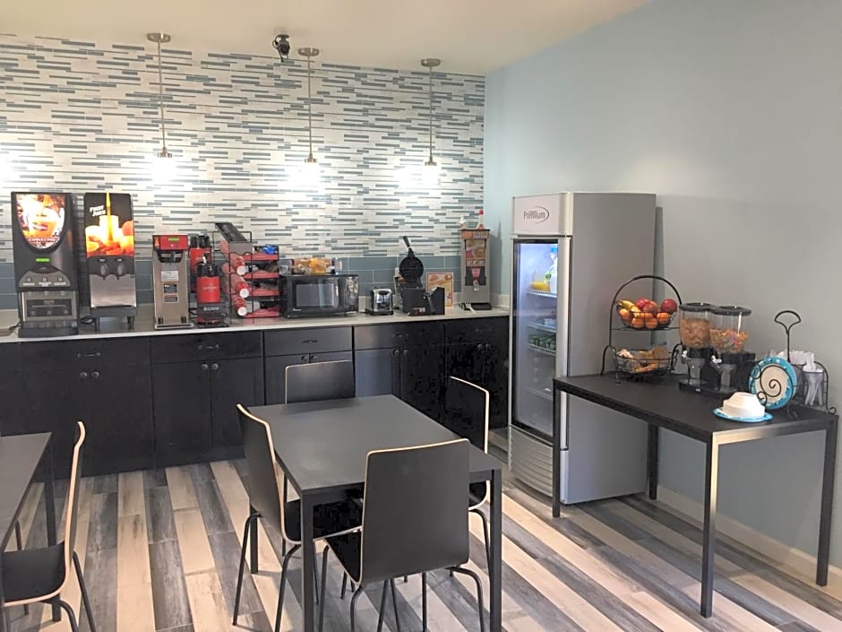 Days Inn by Wyndham Freeport