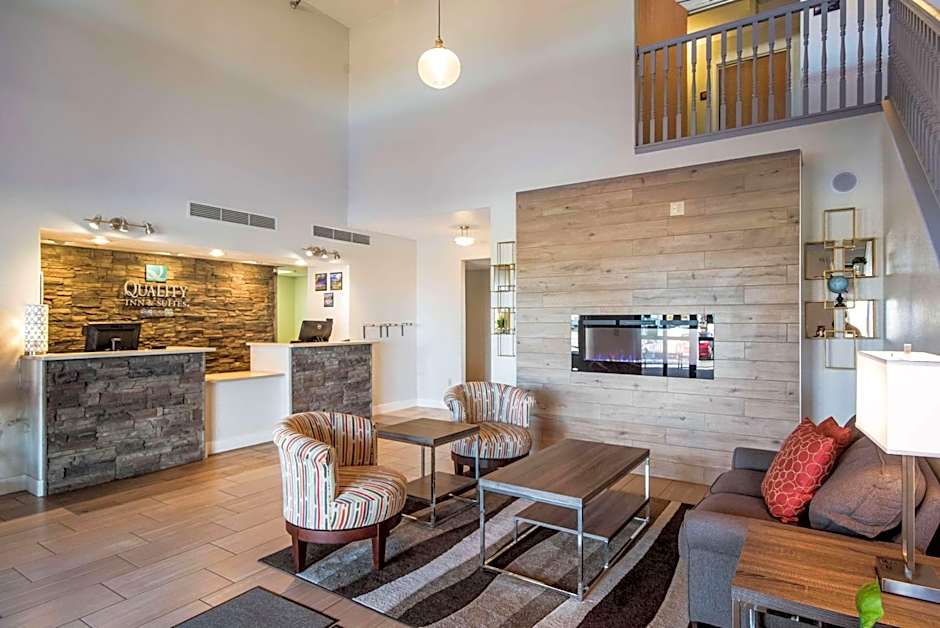Quality Inn & Suites West