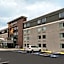 La Quinta Inn & Suites by Wyndham Portland DT/Maine Med