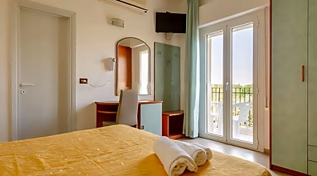 Triple Room with Balcony