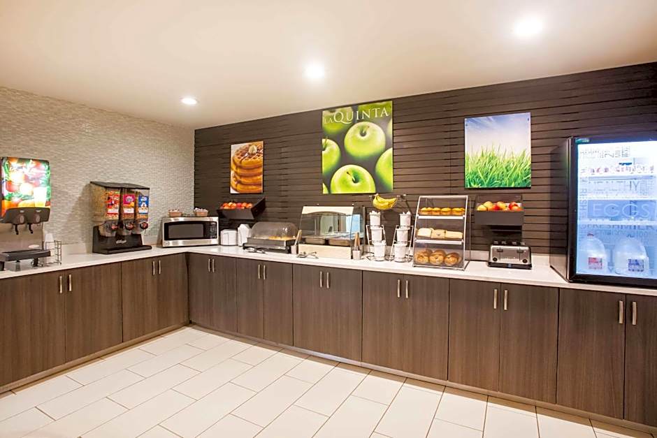 La Quinta Inn & Suites by Wyndham Pontoon Beach