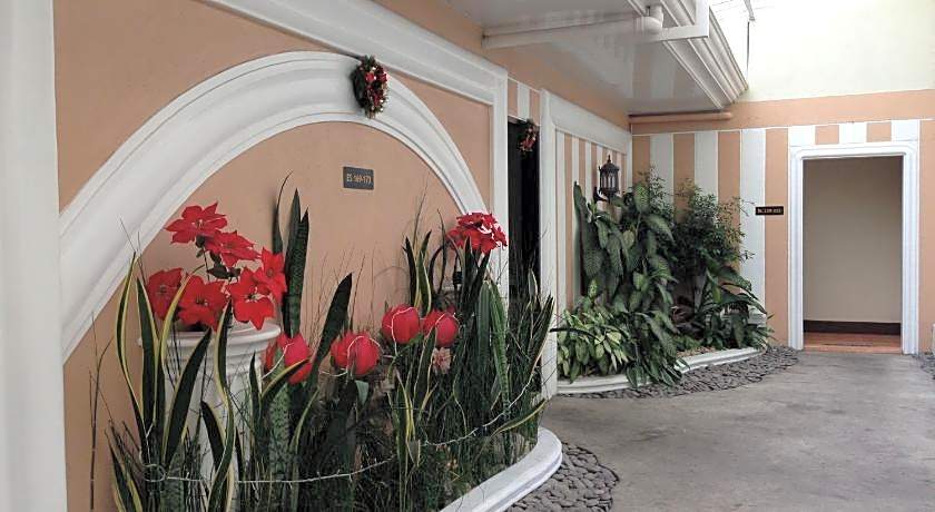 Hollywood Drive-In Hotel