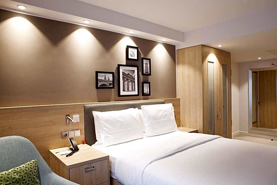 Hampton by Hilton Berlin City East Side Gallery